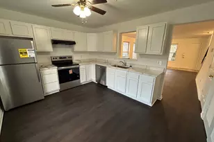 227 54th St NE, Washington, DC 20019 - Photo 4