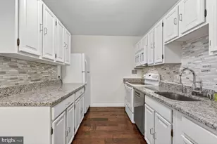 2555 Pennsylvania Ave NW, Washington, DC 20037 - Photo 4