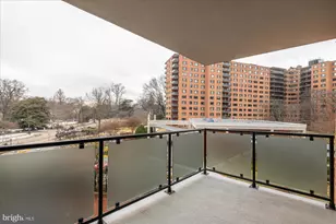 4201 Cathedral Ave NW, Washington, DC 20016 - Photo 22