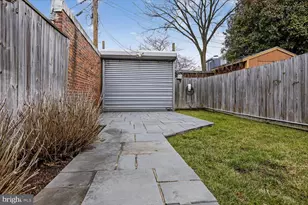 916 G St SE, Washington, DC 20003 - Photo 18