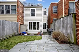 916 G St SE, Washington, DC 20003 - Photo 20