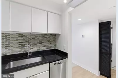 1401 17th Street NW #507, Washington, DC 20036 - Photo 6