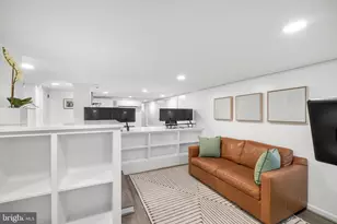 2132 Newport Pl NW, Washington, DC 20037 - Photo 26