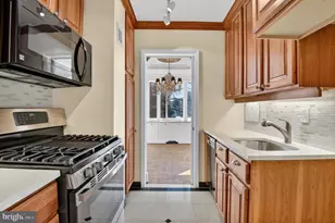 4000 Tunlaw Rd NW, Washington, DC 20007 - Photo 10