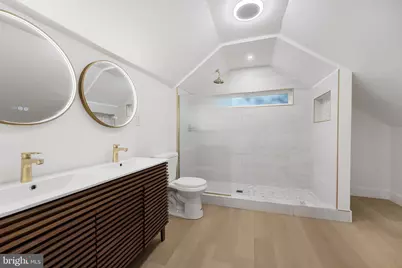 2712 S Dakota Avenue NE, Washington, DC 20018 - Photo 14