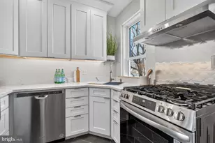 654 Acker Pl NE, Washington, DC 20002 - Photo 12