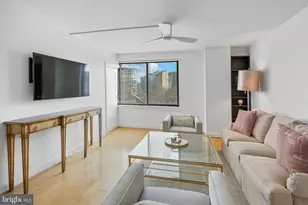 3 Washington Cir NW, Washington, DC 20037 - Photo 4