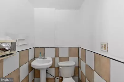 916 Blagden Alley NW, Washington, DC 20001 - Photo 12