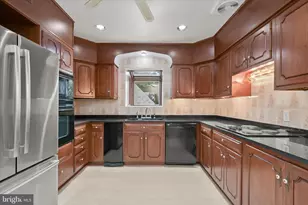 3007 Oliver St NW, Washington, DC 20015 - Photo 16