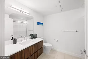 37 L St SE, Washington, DC 20003 - Photo 8