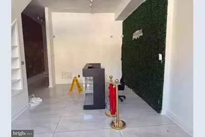 409 H Street NE, Washington, DC 20002 - Photo 2