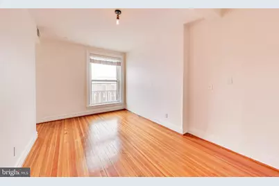 3060 16th Street NW #311, Washington, DC 20009 - Photo 2