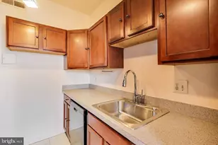 3060 16th St NW, Washington, DC 20009 - Photo 8