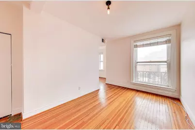 3060 16th Street NW #311, Washington, DC 20009 - Photo 4