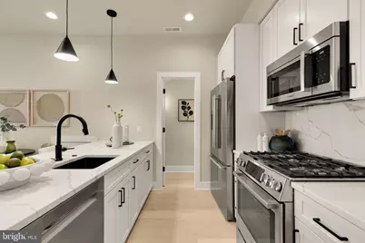 422 Warner Street NW #2, Washington, DC 20001 - Photo 6