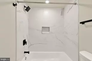 422 Warner St NW, Washington, DC 20001 - Photo 10