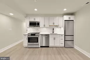 422 Warner St NW, Washington, DC 20001 - Photo 2