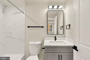 422 Warner St NW, Washington, DC 20001 - Photo 8