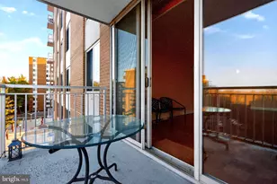 3001 Veazey Terrace NW, Washington, DC 20008 - Photo 2