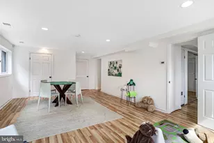 5045 Cathedral Ave NW, Washington, DC 20016 - Photo 46