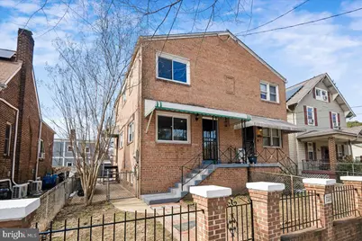 725 Croissant Place SE, Washington, DC 20019 - Photo 2