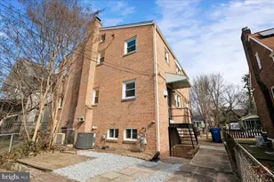 725 Croissant Pl SE, Washington, DC 20019 - Photo 32