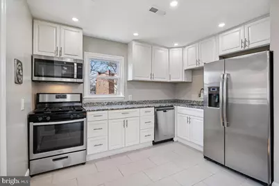 725 Croissant Place SE, Washington, DC 20019 - Photo 12