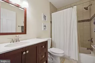 1917 H St NE, Washington, DC 20002 - Photo 30