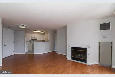 1230 23rd Street NW #818, Washington, DC 20037 - Photo 2
