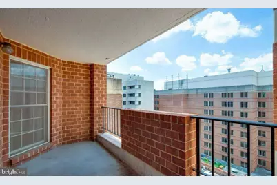 1230 23rd Street NW #818, Washington, DC 20037 - Photo 6