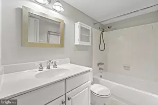 1301 20th St NW, Washington, DC 20036 - Photo 8