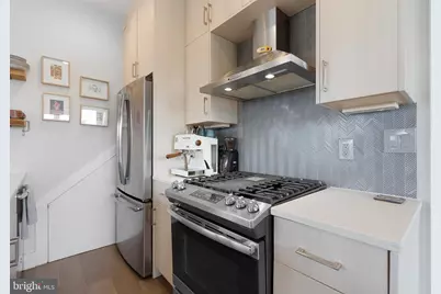 653 Irving Street NW #7, Washington, DC 20010 - Photo 8