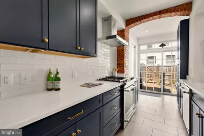 409 Columbia Road NW, Washington, DC 20001 - Photo 18