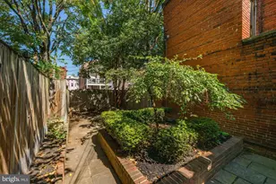 221 M St NW, Washington, DC 20001 - Photo 32