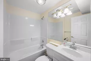 221 M St NW, Washington, DC 20001 - Photo 30