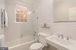1223 O St NW, Washington, DC 20005 - Photo 32