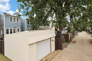 1813 Bay St SE, Washington, DC 20003 - Photo 16