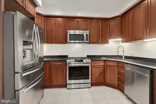 729 NW Kenyon Street NW, Washington, DC 20010 - Photo 16