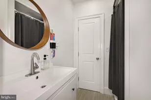 729 NW Kenyon Street NW, Washington, DC 20010 - Photo 10