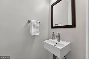 1628 Massachusetts Ave SE, Washington, DC 20003 - Photo 16