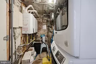 1712 Corcoran St NW, Washington, DC 20009 - Photo 18