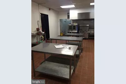 409 NE 18th Street NE, Washington, DC 20002 - Photo 4