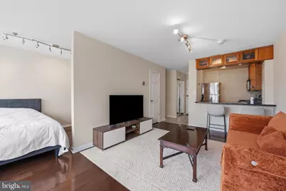 1330 New Hampshire Avenue NW #911, Washington, DC 20036 - Photo 8