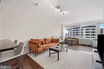 1330 New Hampshire Avenue NW #911, Washington, DC 20036 - Photo 2