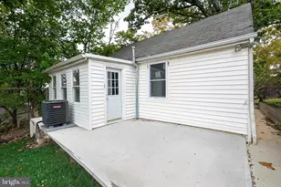 1227 44th Pl SE, Washington, DC 20019 - Photo 2