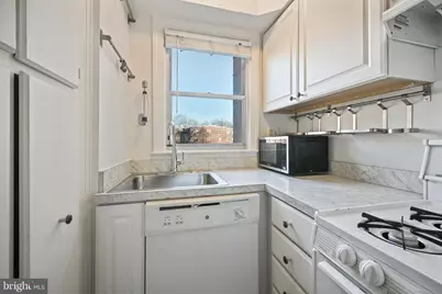 2500 Q Street NW #430, Washington, DC 20007 - Photo 16