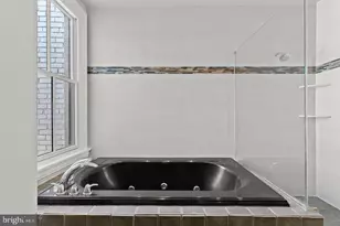 1305 Fairmont St NW, Washington, DC 20009 - Photo 46