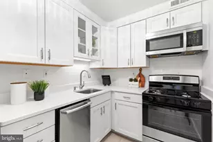 300 M St SW, Washington, DC 20024 - Photo 16