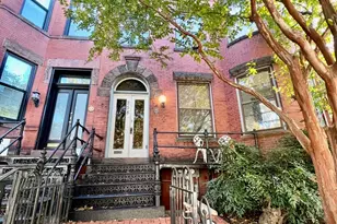 258 8th St SE, Washington, DC 20003 - Photo 2