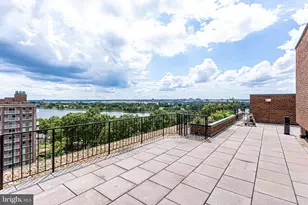 560 N St SW, Washington, DC 20024 - Photo 4